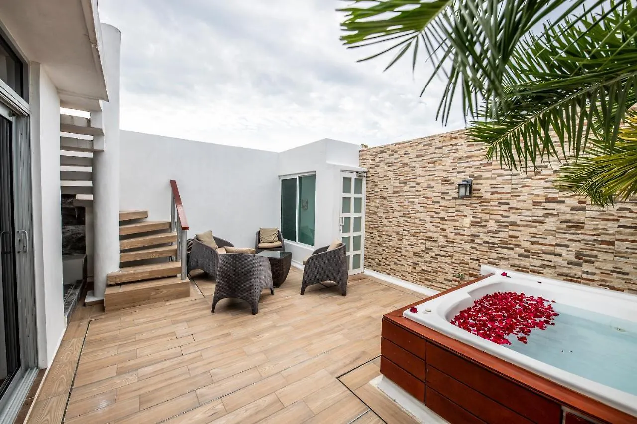 Апартаменты Penthouse Holiday Playa Del Carmen At Mamitas Beach